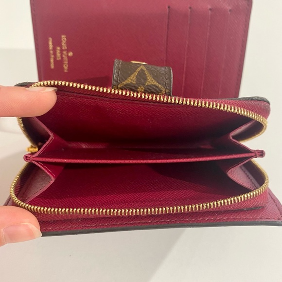 SOLD Authentic Louis Vuitton 2021 Juliette Wallet - Picture 11 of 15